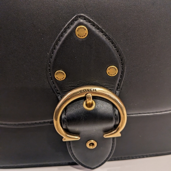 [SOLD] Coach Beat Shoulder Bag - Picture 4 of 10